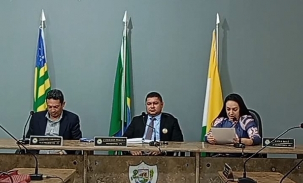 Debates Acalorados na Câmara: Adiamento do Cânio Fest e Proposta de Osmano Moura Agitam Sessão